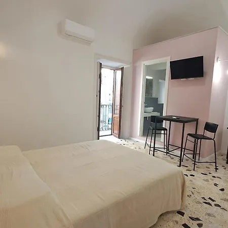 Mare Mare Konukevi 4*